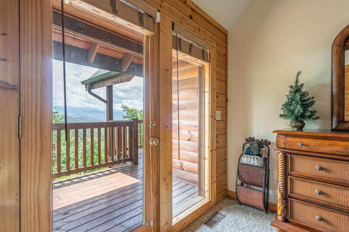 Closer To Home Gatlinburg Exterior photo