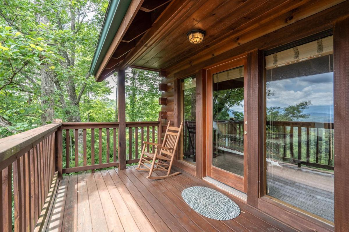 Closer To Home Gatlinburg Exterior photo
